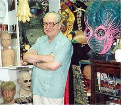 Forrest J. Ackerman in his memorabilia-crammed Ackermansion home in Los Angeles in 1990. (Alan Light)