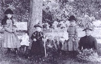 King Family late 1880s: Carolyn, Rufus, Elinor, snf eigr Sfrlsifr