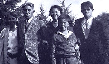 Betty Zane, ZG, Mrs. ZG, Loren, Romer: Altadena 1927