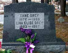Zane and Dolly Grey's Tombstone near their Lackawaxen, PA home